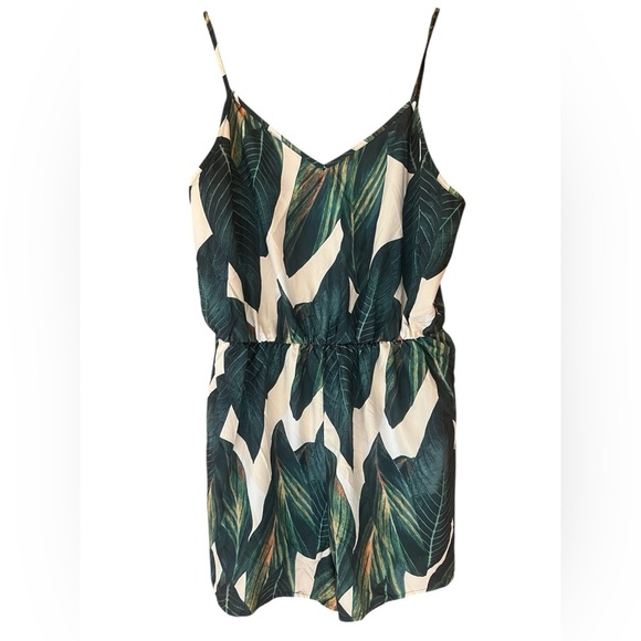SHEIN Pants - SHEIN Green and White Leaf Print Jumpsuit